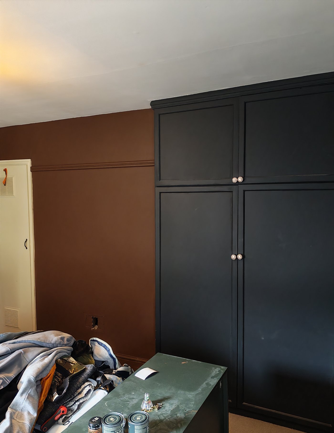 How to repaint a London flat between tenants: checklist, timing and what it actually costs